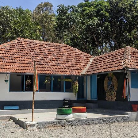 Crossroads Hostel 1957 Kalpetta Kültér fotó
